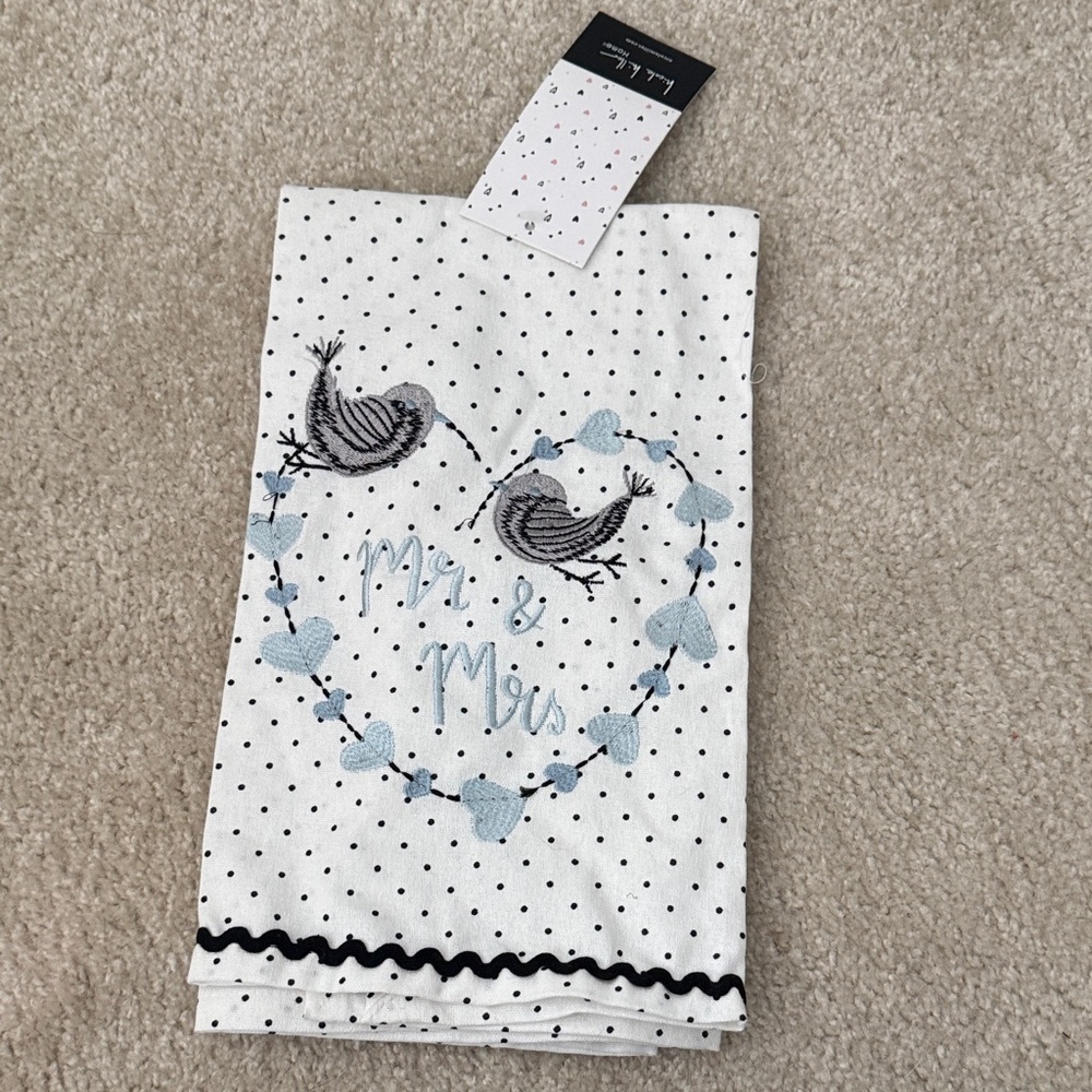 Polka Dot 'Mr. & Mrs.' Embroidered Hand Towel - Light Blue Hearts